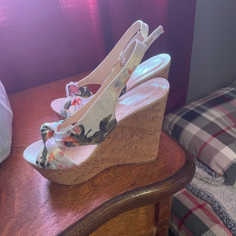 Wedge sandals